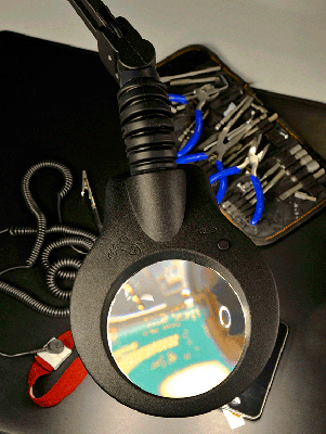 Luxo KFM LED ESD-Safe Heavy-Duty Round Lens Magnifier